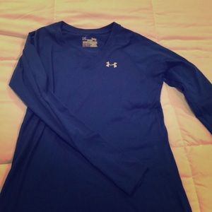 Under Armour Long sleeved V Neck shirt